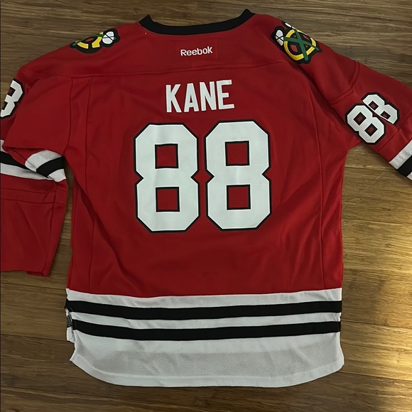 Blackhawk Reebok Red and Black Hockey Jersey - Picture 5 of 5